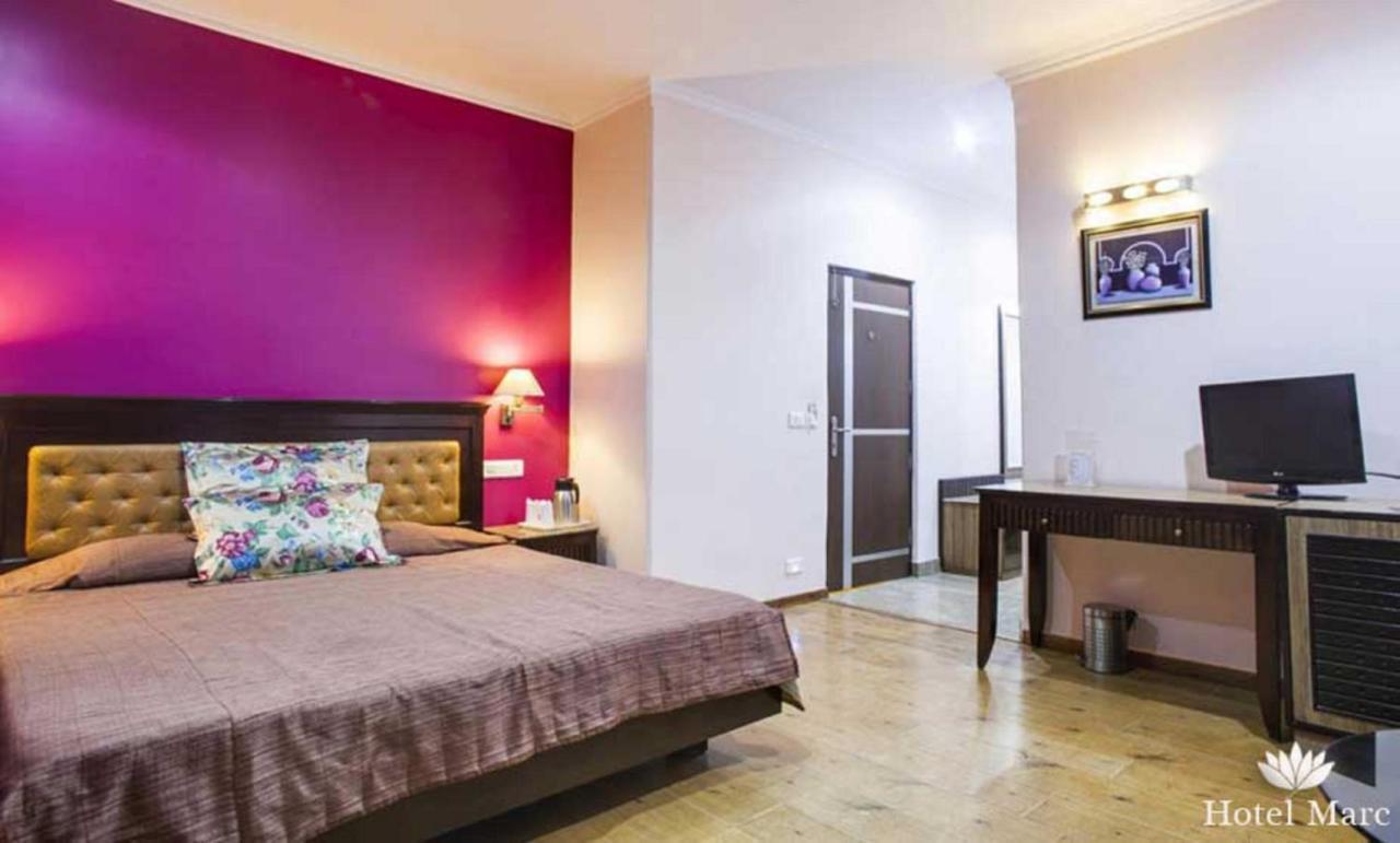 Hotel Marc Шимла Екстериор снимка
