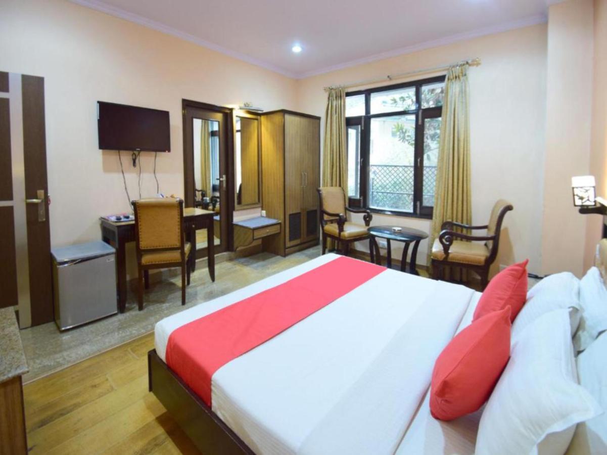 Hotel Marc Шимла Екстериор снимка
