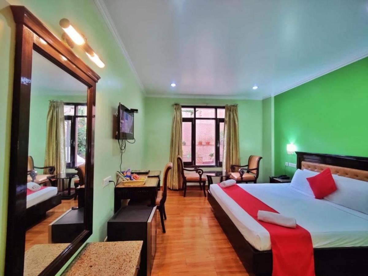 Hotel Marc Шимла Екстериор снимка
